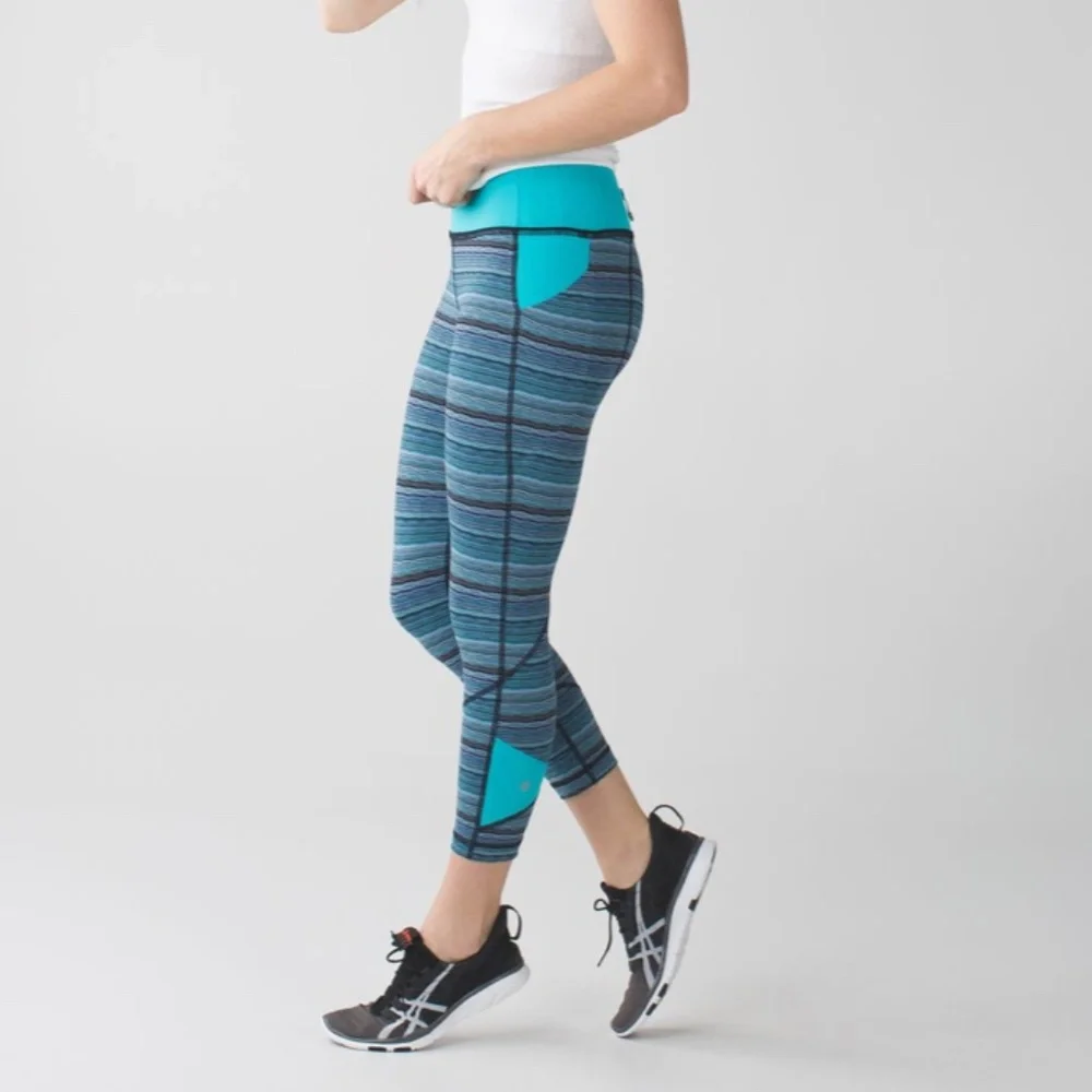 Lululemon Pace Rival Crop - Picture 1 of 9
